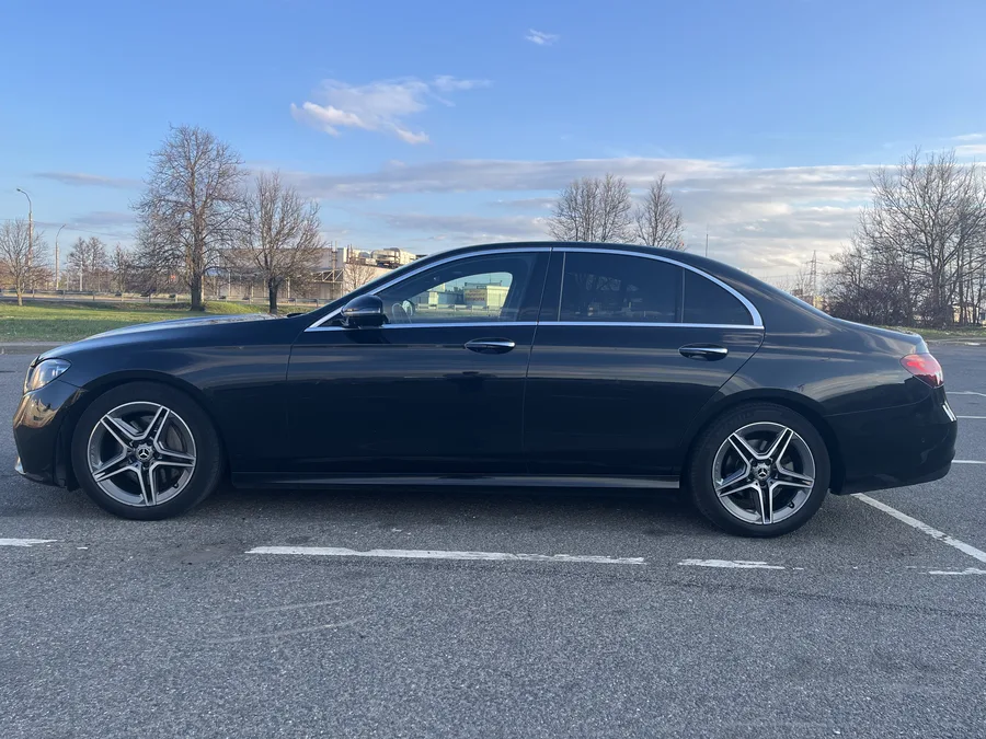 Mercedes-Benz E-Class 2021 — Экстерьер — вид сбоку
