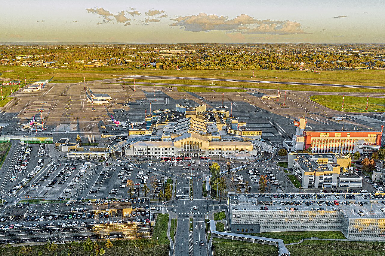 Терминал аэропорта Вильнюса (VNO)